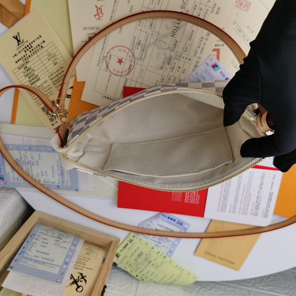 ルイヴィトンバッグ角部分ディテール